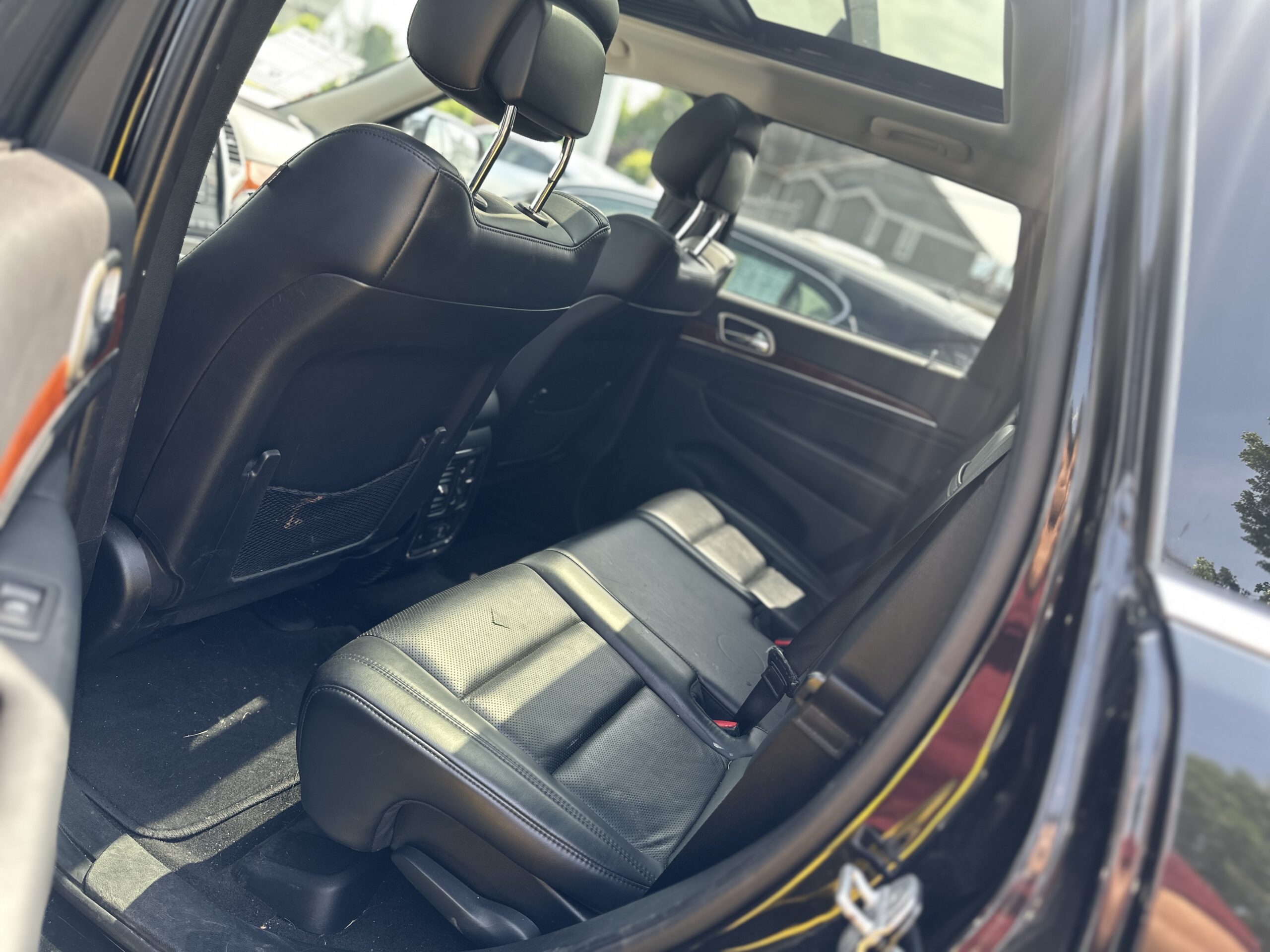 2011 JEEP Grand Cherokee Limited Sport Utility Vehicle (SUV)