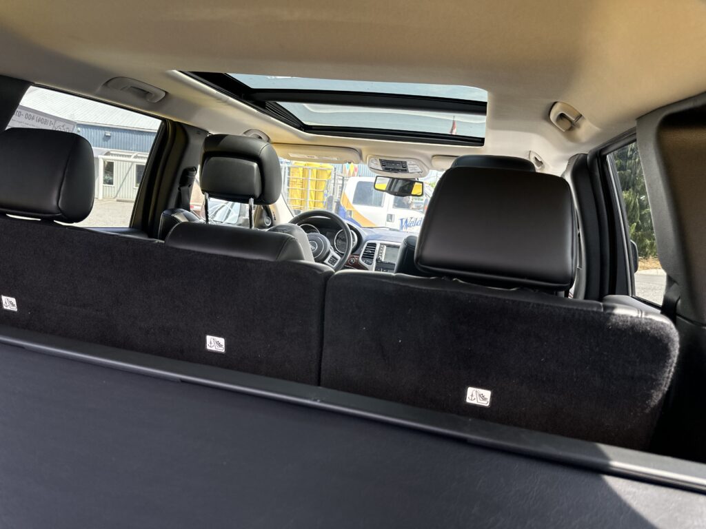 2011 JEEP Grand Cherokee Limited Sport Utility Vehicle (SUV)