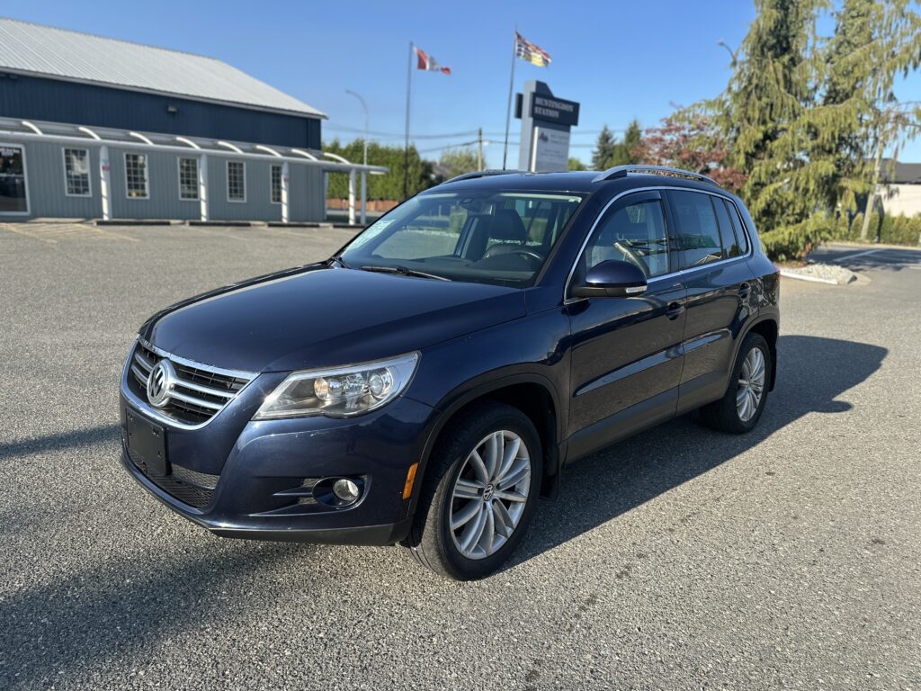 2011 VOLKSWAGEN Tiguan 4-Motion Highline