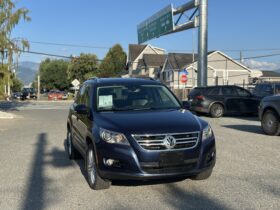 2011 VOLKSWAGEN Tiguan 4-Motion Highline
