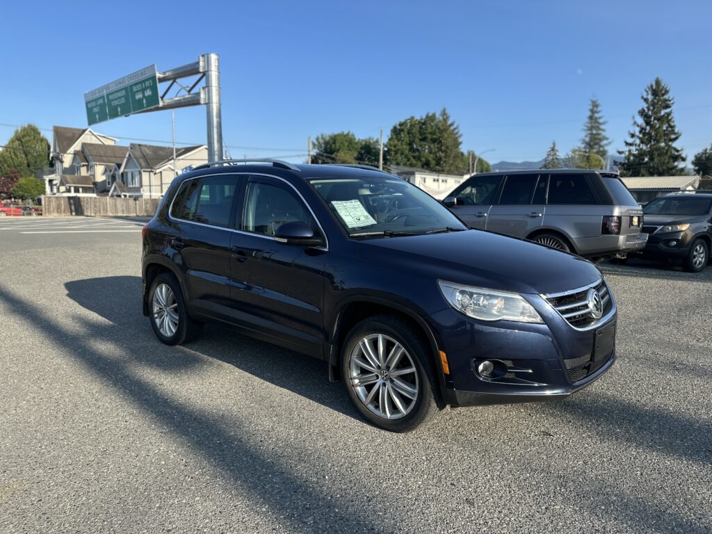 2011 VOLKSWAGEN Tiguan 4-Motion Highline