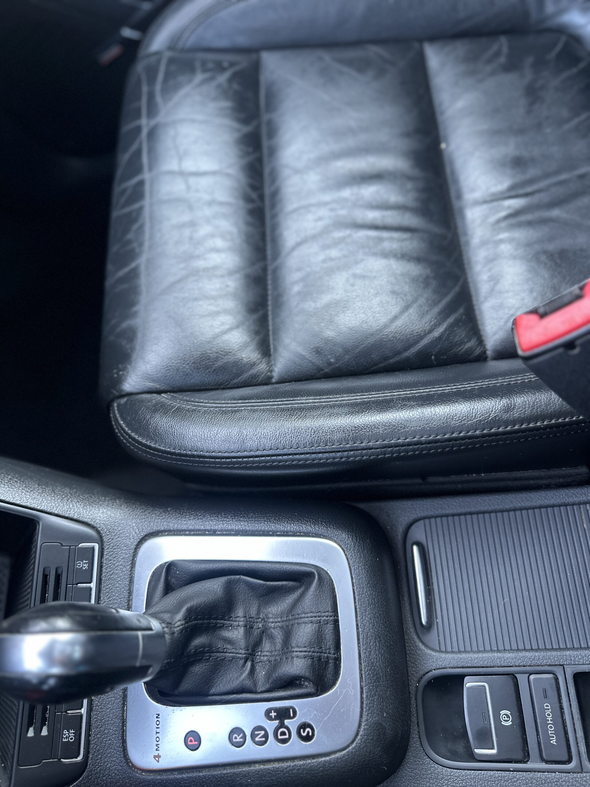 2011 VOLKSWAGEN Tiguan 4-Motion Highline