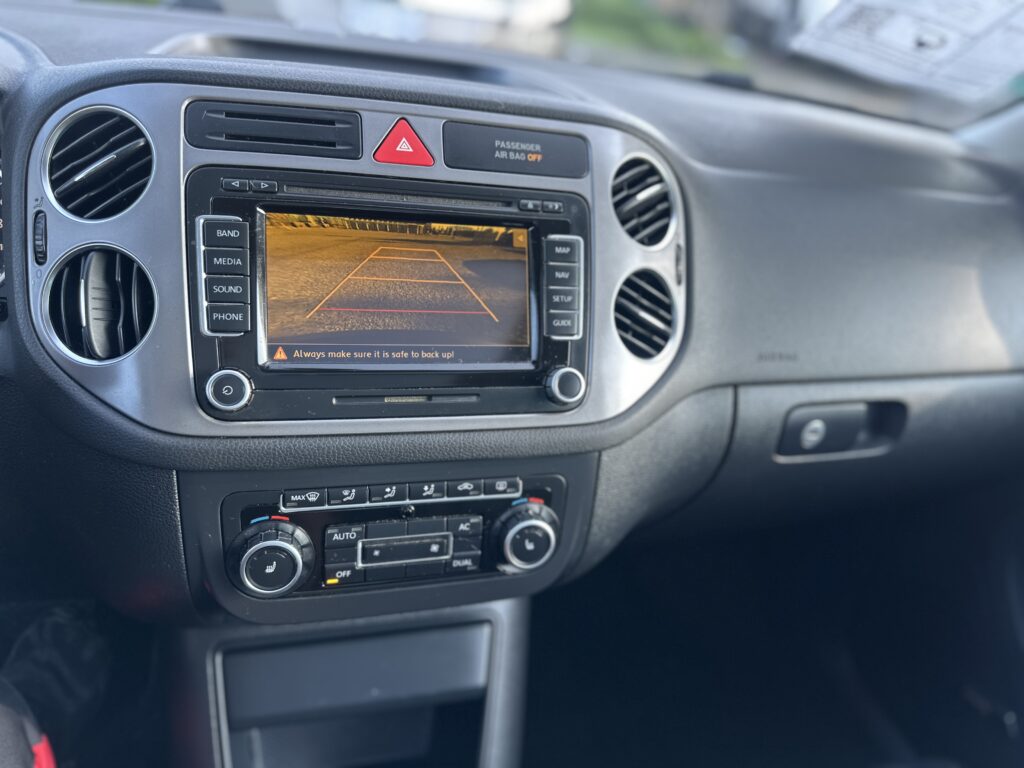 2011 VOLKSWAGEN Tiguan 4-Motion Highline