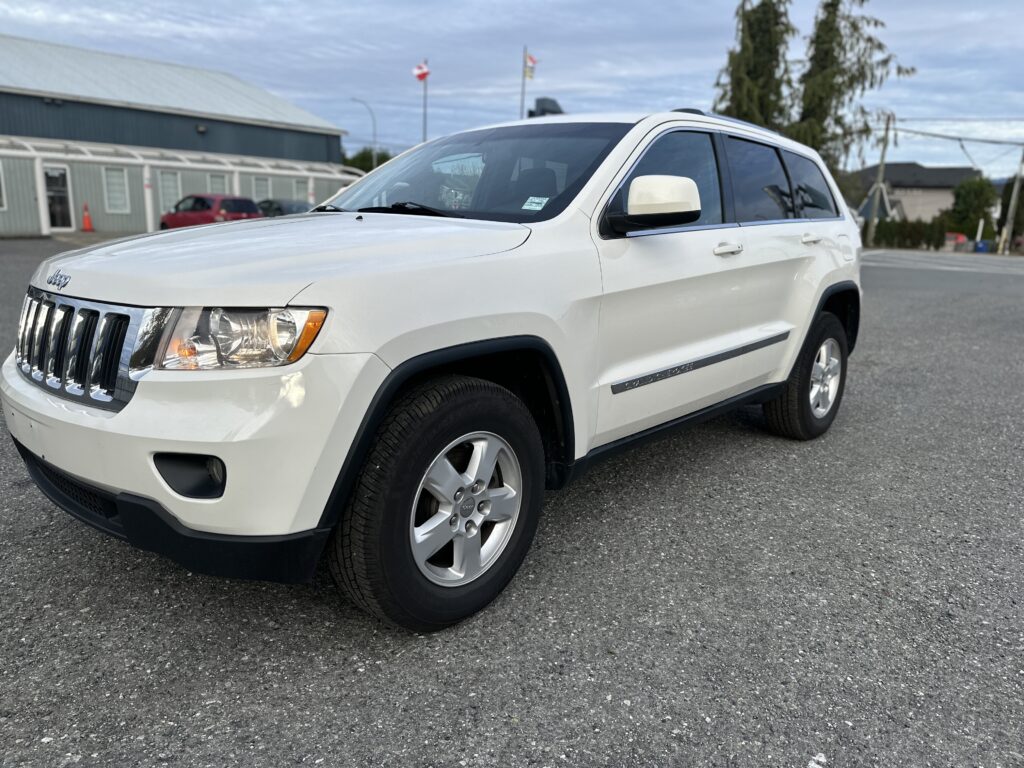 2012 JEEP Grand Cherokee Laredo Sport Utility Vehicle (SUV)